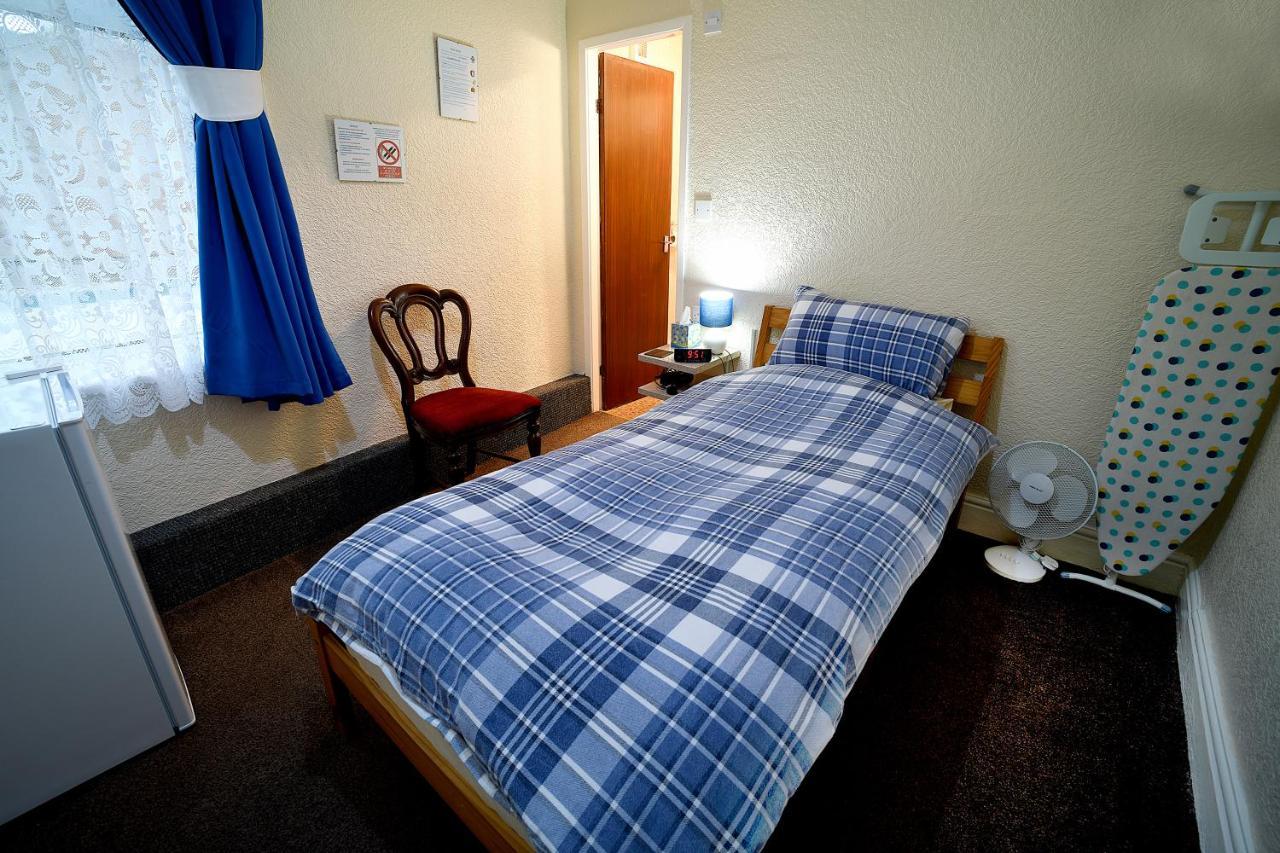 Lynmoore Guest House — Photos 1